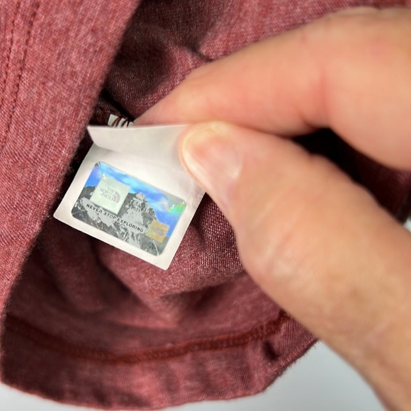 The North Face Gold Spell Out Short Sleeve Classic Fit Top Small - Picture 5 of 6